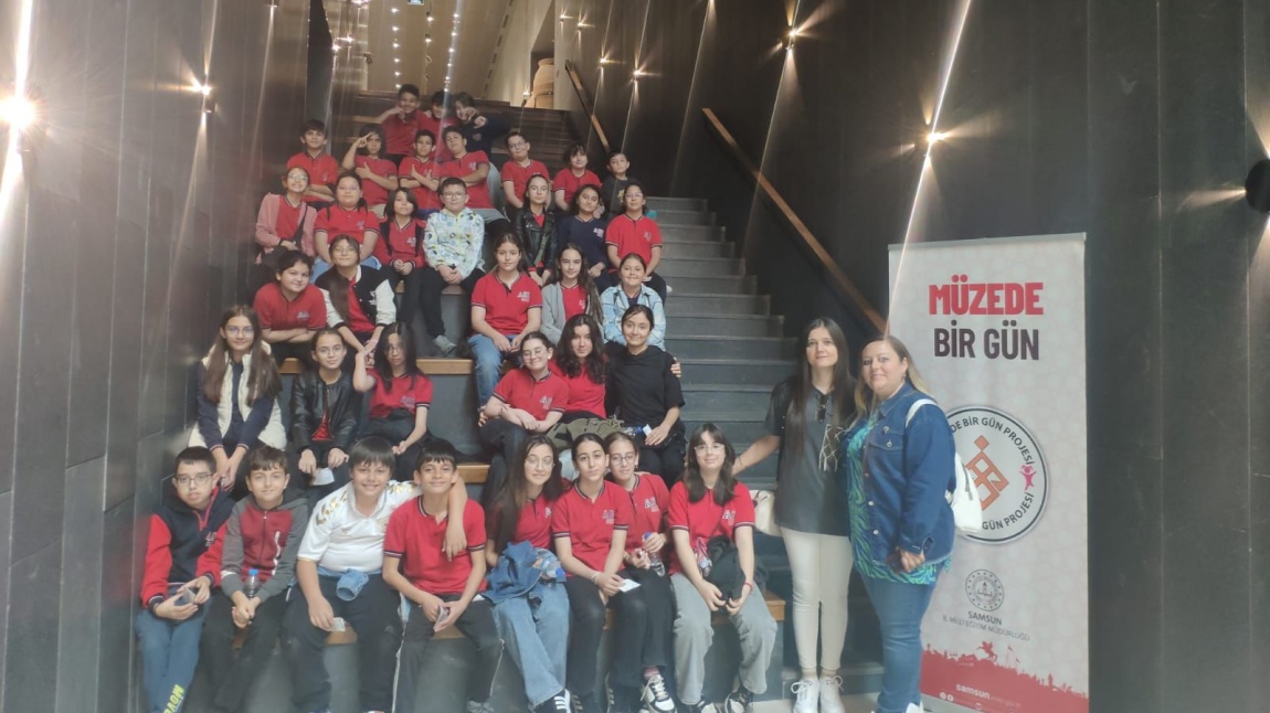 Öğrencilerimiz Sınıf rehber öğretmenleri eşliğinde Müzede Bir gün etkinliğine katıldılar.